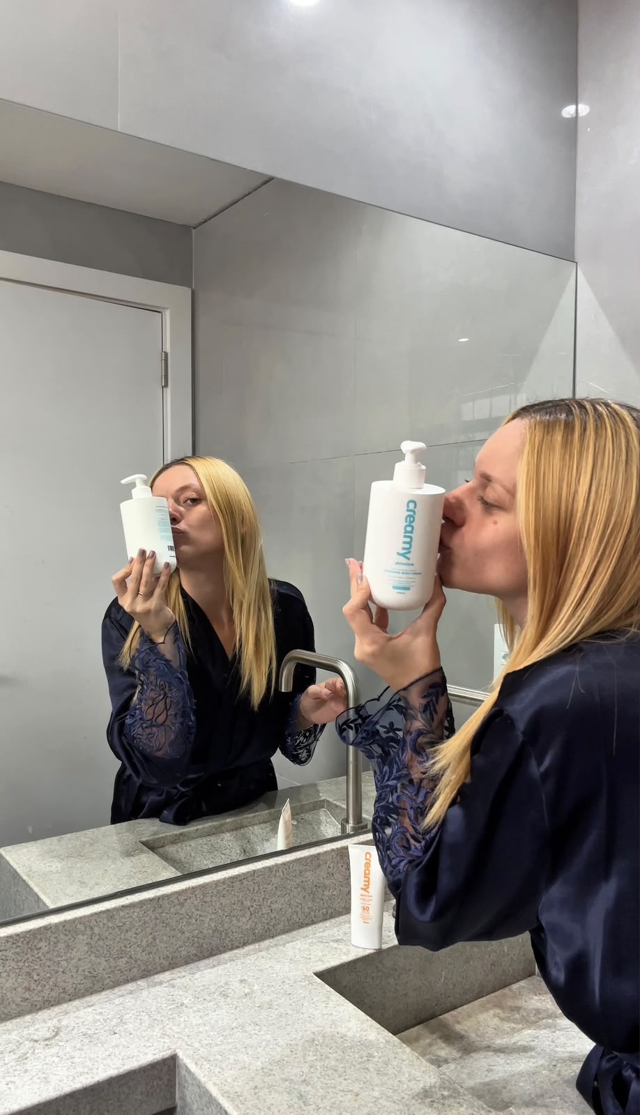 Letícia com um produto de skincare